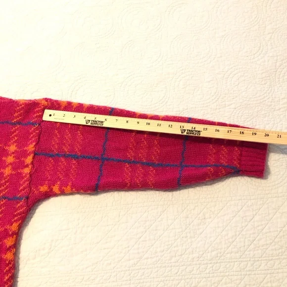 Vintage 90’s retro mohair sweater. Size medium. - Picture 9 of 9